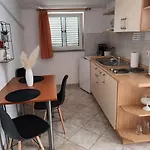 & Riva Gostinjska kuća