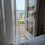 Gostinjska kuća & Riva