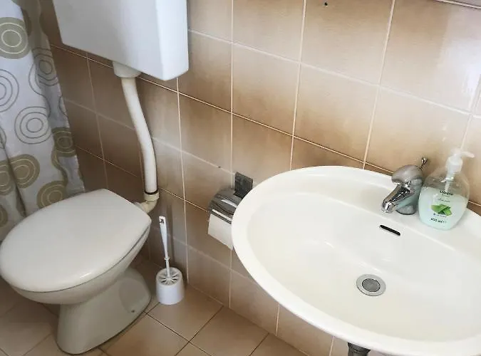 게스트하우스 & Riva 3*